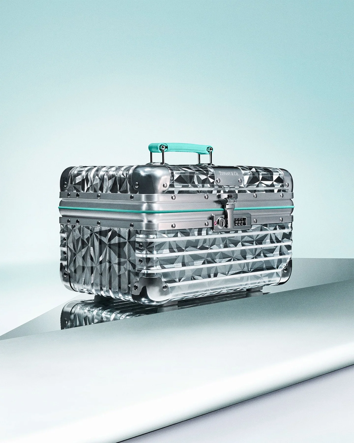 挚爱箱随，RIMOWA（日默瓦）x Tiffany & Co. 蒂芙尼推出限量联名系列